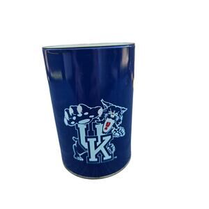 Vintage Kentucky Wildcats Blue Metal Coin Bank UK  5 Inches Made In Hong Kong